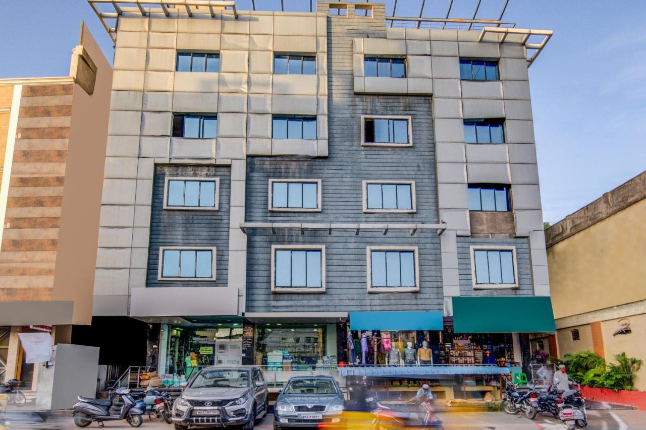Oyo 18431 Hotel Celestee Grand Hyderabad Exterior foto